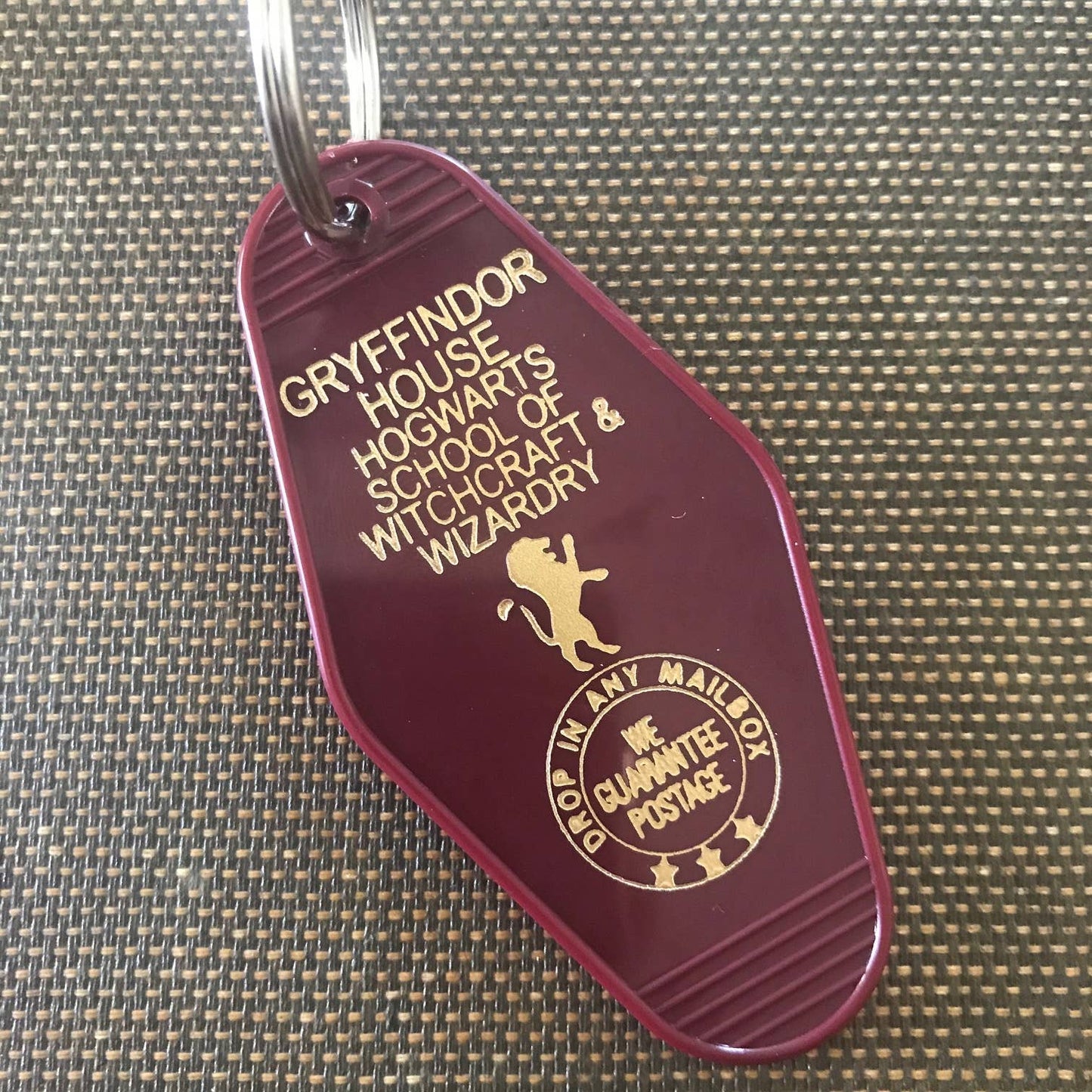 Motel Key Fob - Hogwart's Houses (Gryffindor)